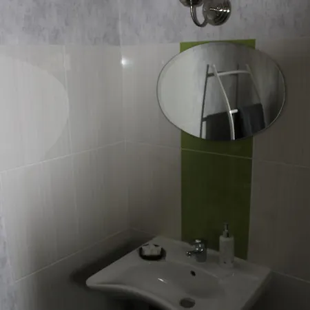 住宿加早餐酒店 D'hotes L'aubaine Avec Jacuzzi Wanquetin