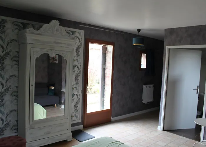 D'hotes L'aubaine Avec Jacuzzi Bed & Breakfast Wanquetin